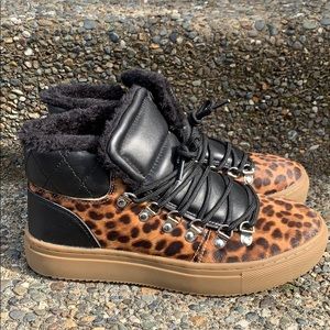 Marc Fisher LTD ‘Daisie’ sneaker size 8 leopard